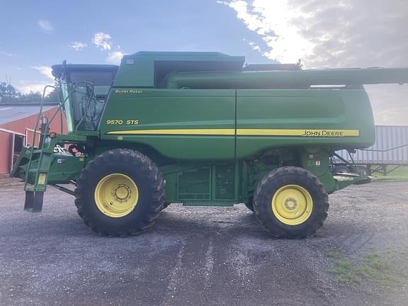 Image of John Deere 9570 STS equipment image 1