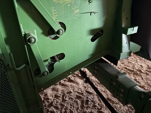 Image of John Deere 9670 STS equipment image 2