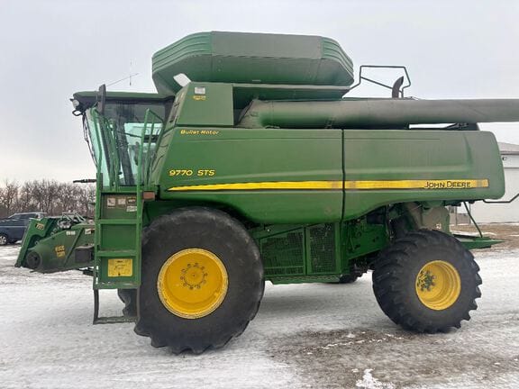 2009 John Deere 9770 STS Equipment Image0
