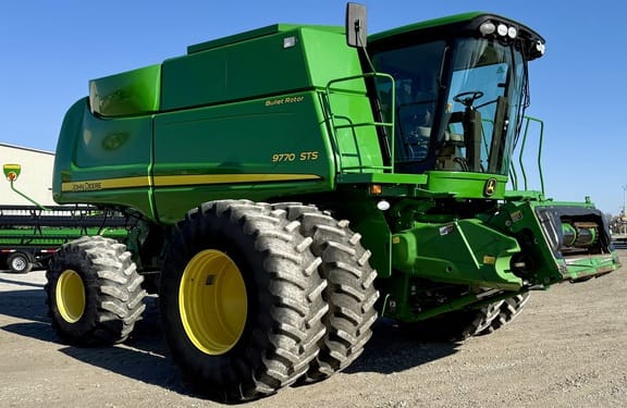 2009 John Deere 9770 STS Equipment Image0