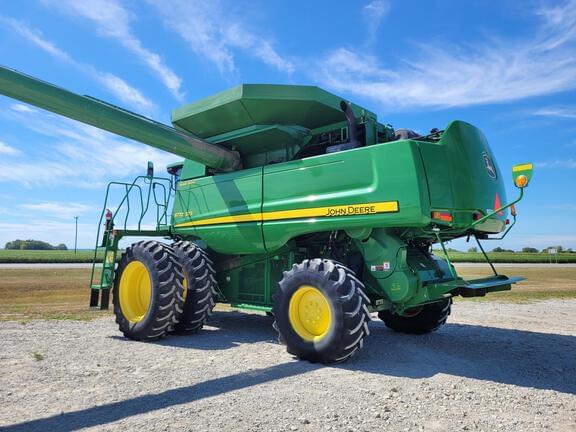 Image of John Deere 9770 STS equipment image 3
