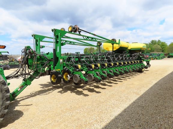 Image of John Deere DB80 equipment image 4