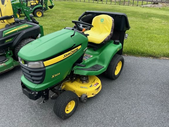 Image of John Deere X304 Primary image