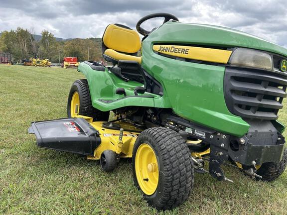 Image of John Deere X320 equipment image 1