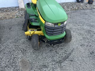 Image of John Deere X324 equipment image 1