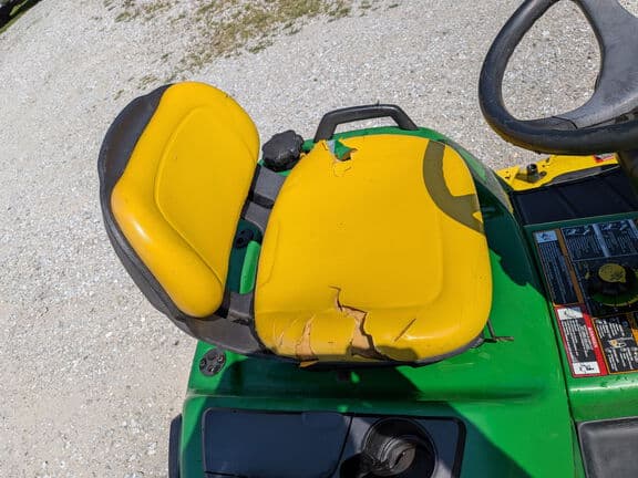 Image of John Deere X500 equipment image 3
