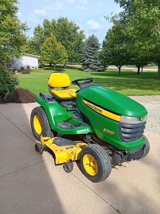 2009 John Deere X500 Equipment Image0