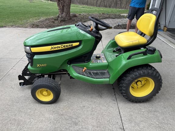 Image of John Deere X540 equipment image 1