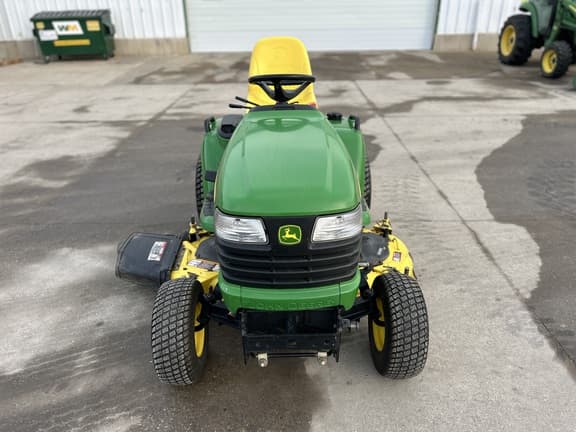 Image of John Deere X724 equipment image 1