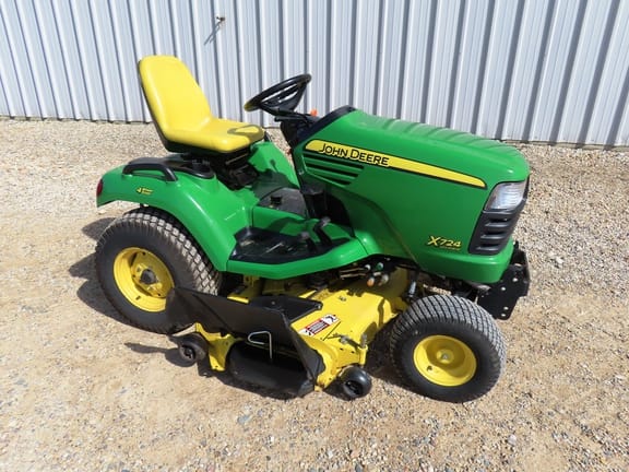 2009 John Deere X724 Equipment Image0
