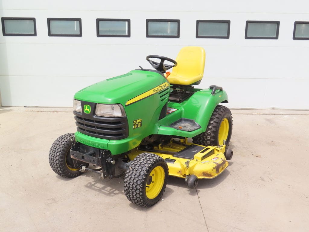 2009 John Deere X728 Equipment Image0