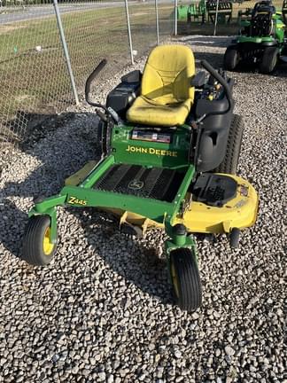 Image of John Deere Z445 Image 1