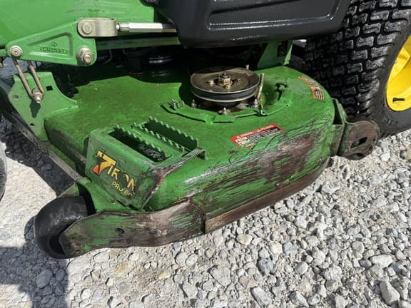 Image of John Deere Z830A equipment image 1