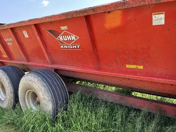 Image of Kuhn 8124 equipment image 1