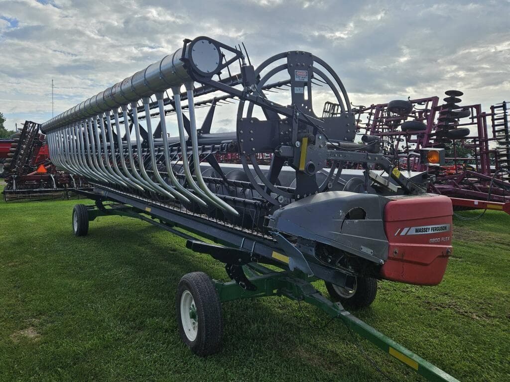 Image of Massey Ferguson 9690 Image 1