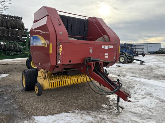 Image of New Holland BR7090 Primary image