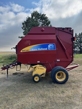 2009 New Holland BR7090 Equipment Image0