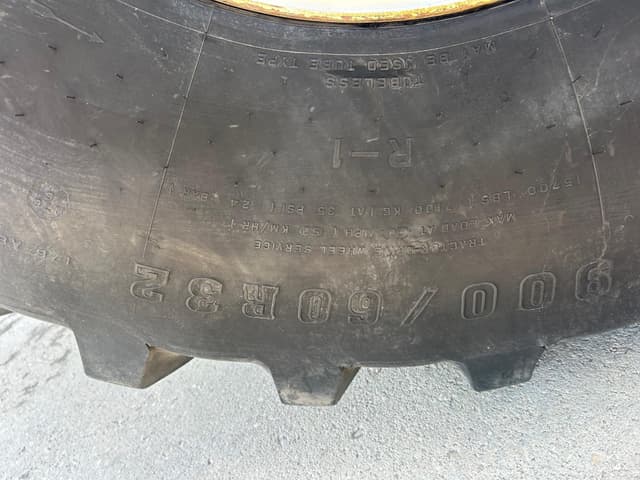 Image of New Holland CR9070 equipment image 3