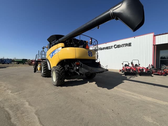 Image of New Holland CR9080 equipment image 2