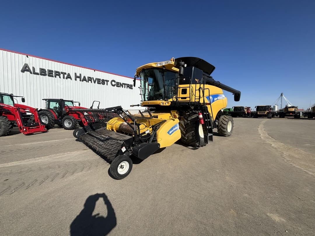 Image of New Holland CR9080 Primary image