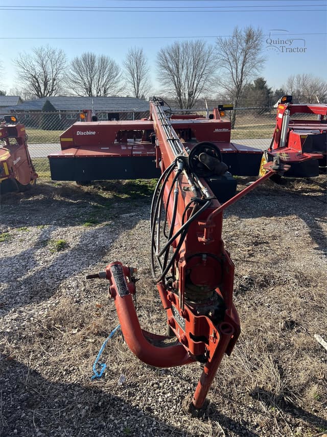 Image of New Holland H7450 equipment image 1