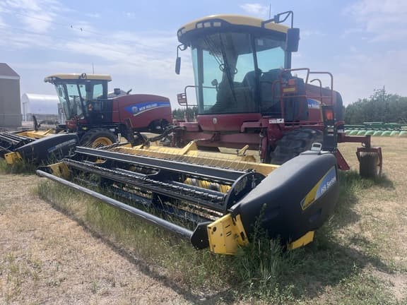 Image of New Holland H8040 equipment image 2