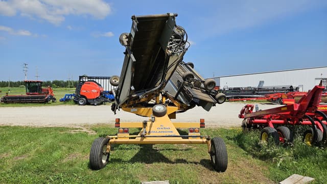 Image of Oxbo 1416 equipment image 4