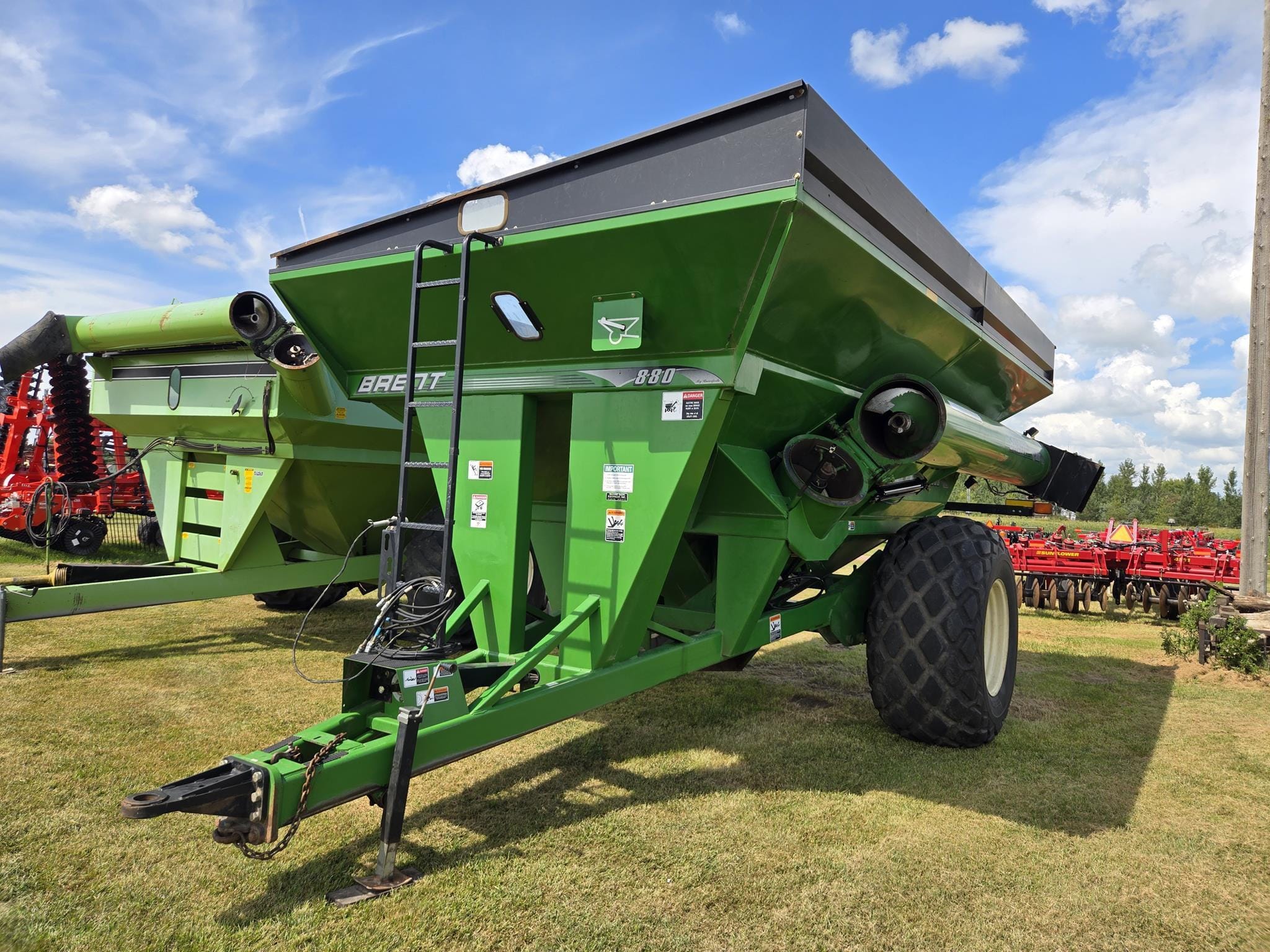 2010 Brent 880 Equipment Image0