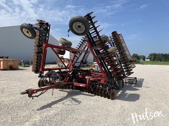 Image of Case IH 330 equipment image 1