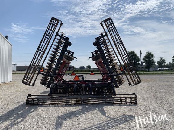 Image of Case IH 330 equipment image 4