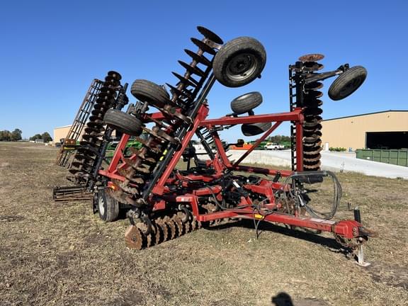 Image of Case IH 330 equipment image 1