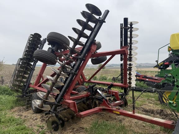 Image of Case IH 340 equipment image 2