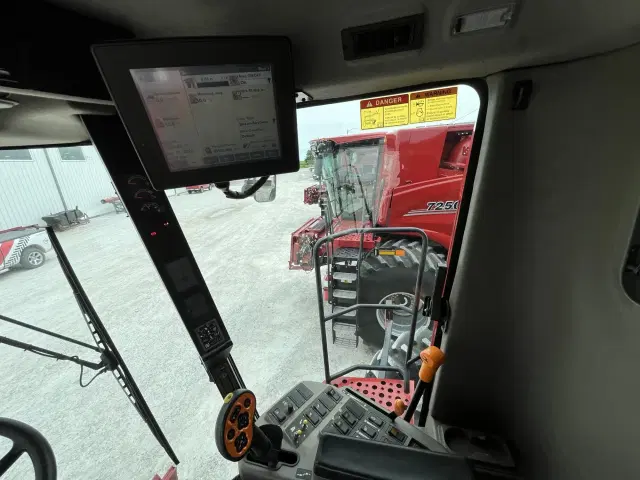 Image of Case IH 7088 equipment image 2