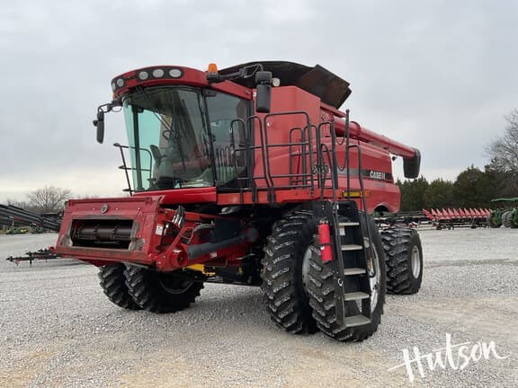 Image of Case IH 8120 equipment image 4