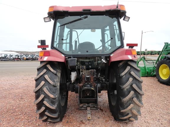 Image of Case IH Farmall 105U equipment image 3