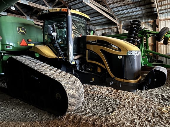 2010 Challenger MT765C Equipment Image0