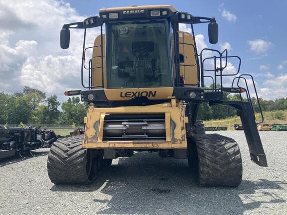 Image of CLAAS LEXION 575R equipment image 2