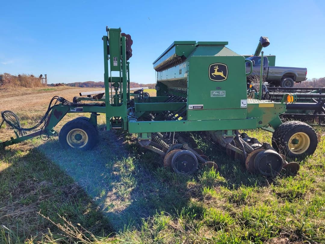 Image of John Deere 1590 Image 1