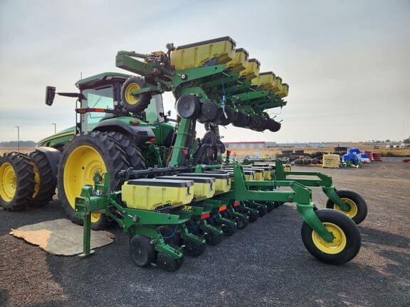Image of John Deere 1720 equipment image 2