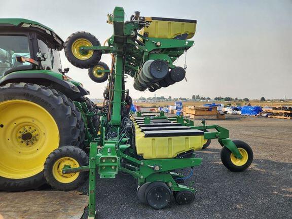 Image of John Deere 1720 equipment image 1