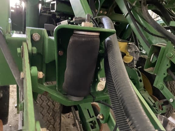 Image of John Deere 1790 equipment image 4