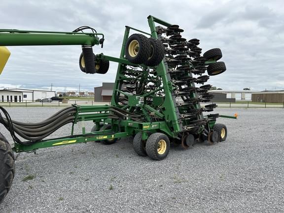 Image of John Deere 1890 equipment image 3