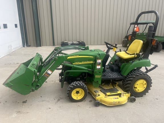 2010 John Deere 2305 Equipment Image0