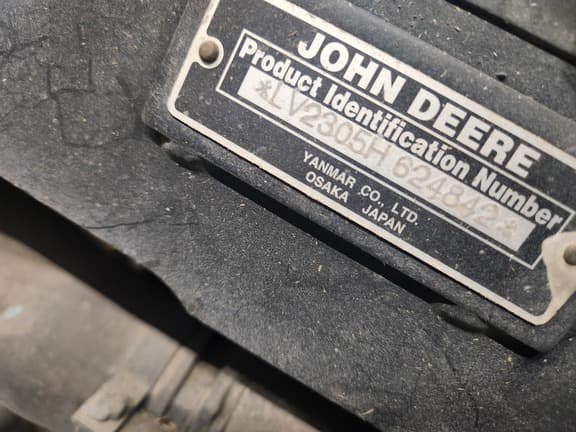 Image of John Deere 2305 equipment image 2