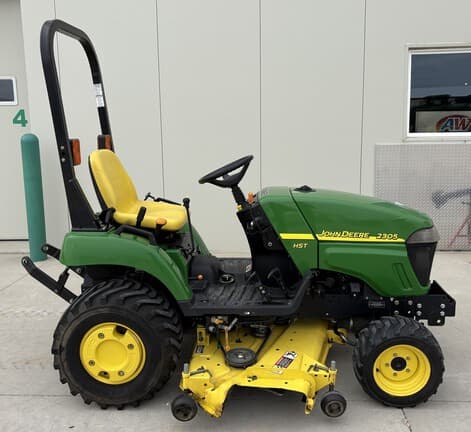 Image of John Deere 2305 equipment image 1