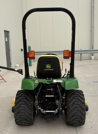 Image of John Deere 2305 equipment image 3