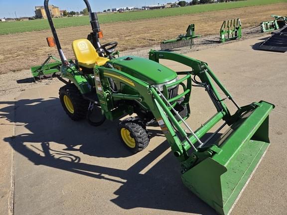 Image of John Deere 2305 equipment image 2