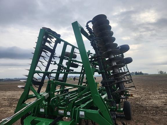 Image of John Deere 2310 equipment image 1