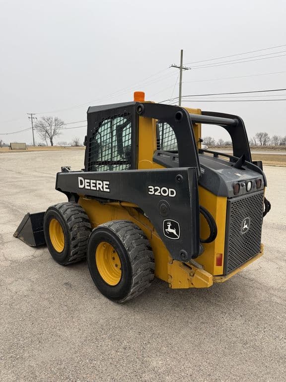 Image of John Deere 320D equipment image 2