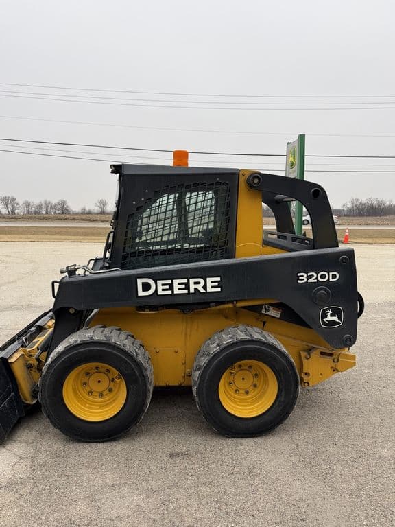 Image of John Deere 320D equipment image 1